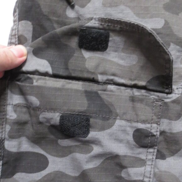 WT02 mens SHORTS camo GRAY stretch waist CARGO pull on DRAWSTRING size M - Picture 4 of 11